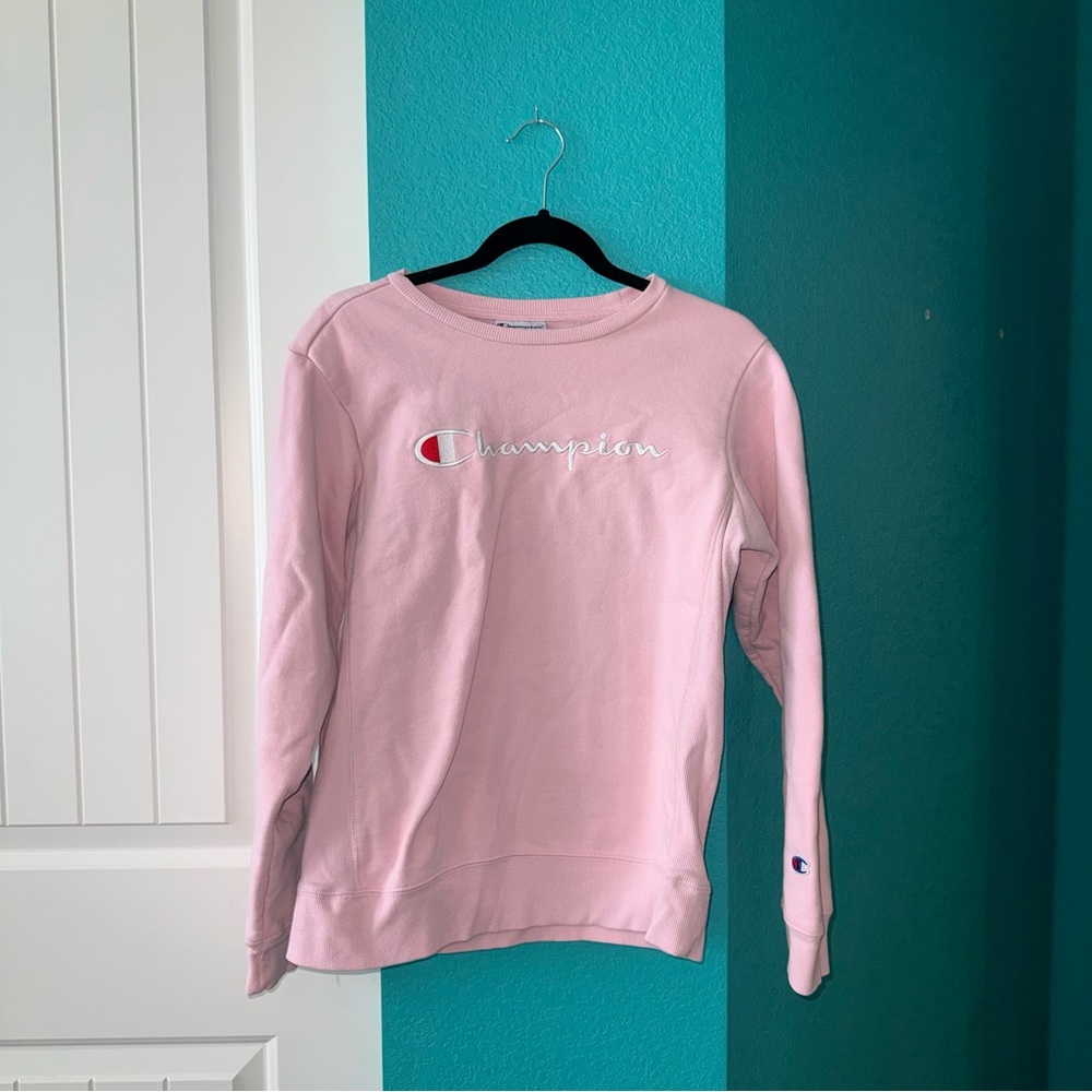 EUC Champion Women's Baby Pink Sweater